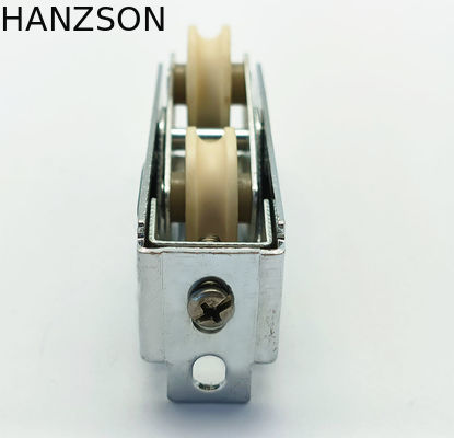 प्लास्टिक कवर एल्यूमीनियम स्लाइडिंग डोर रोलर्स 1.2 मिमी आयरन शीट सामग्री ओईएम